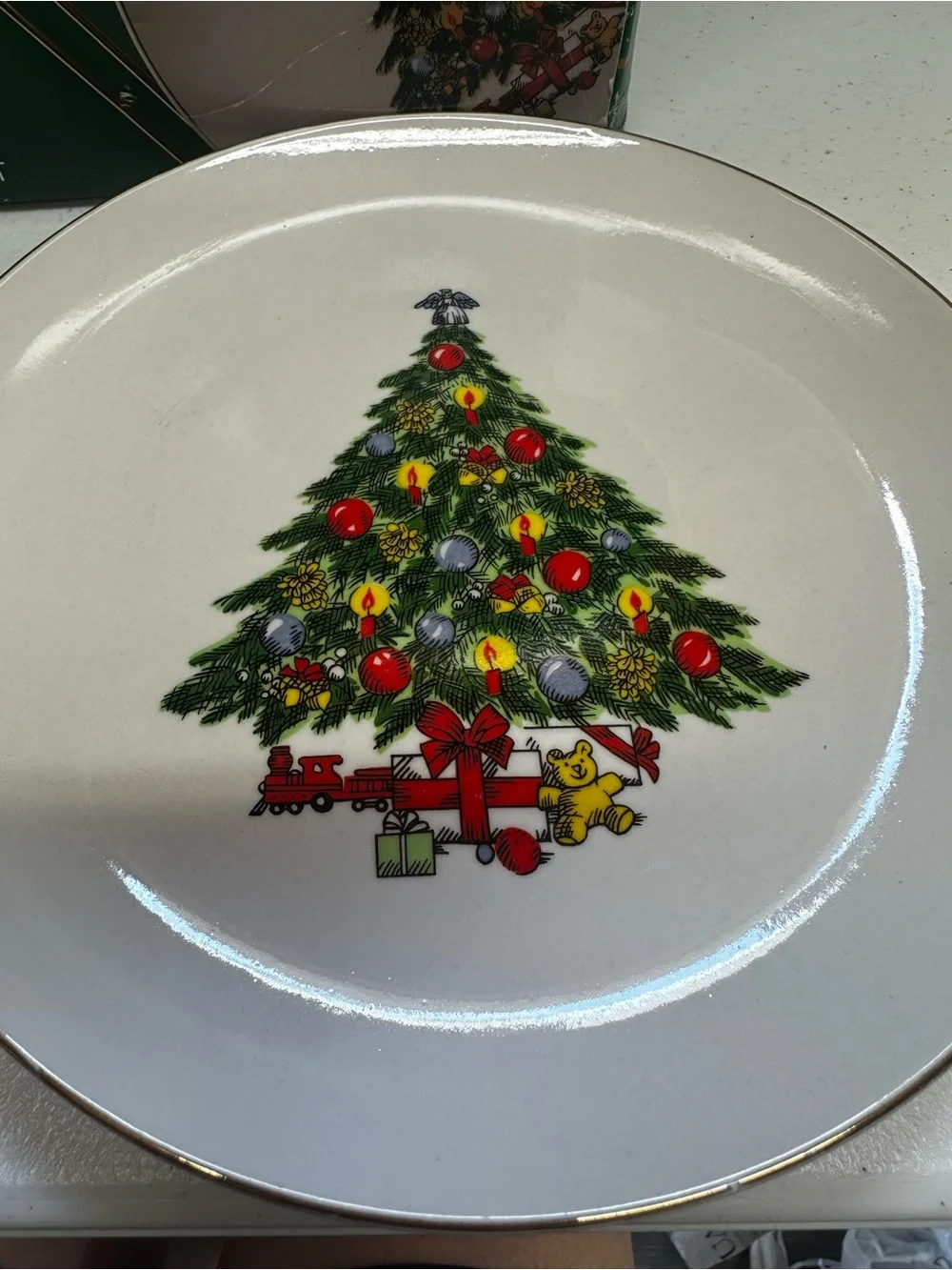 Jamestown China Holiday Magic 20 Pc Christmas Tree Porcelain Dinnerware Set